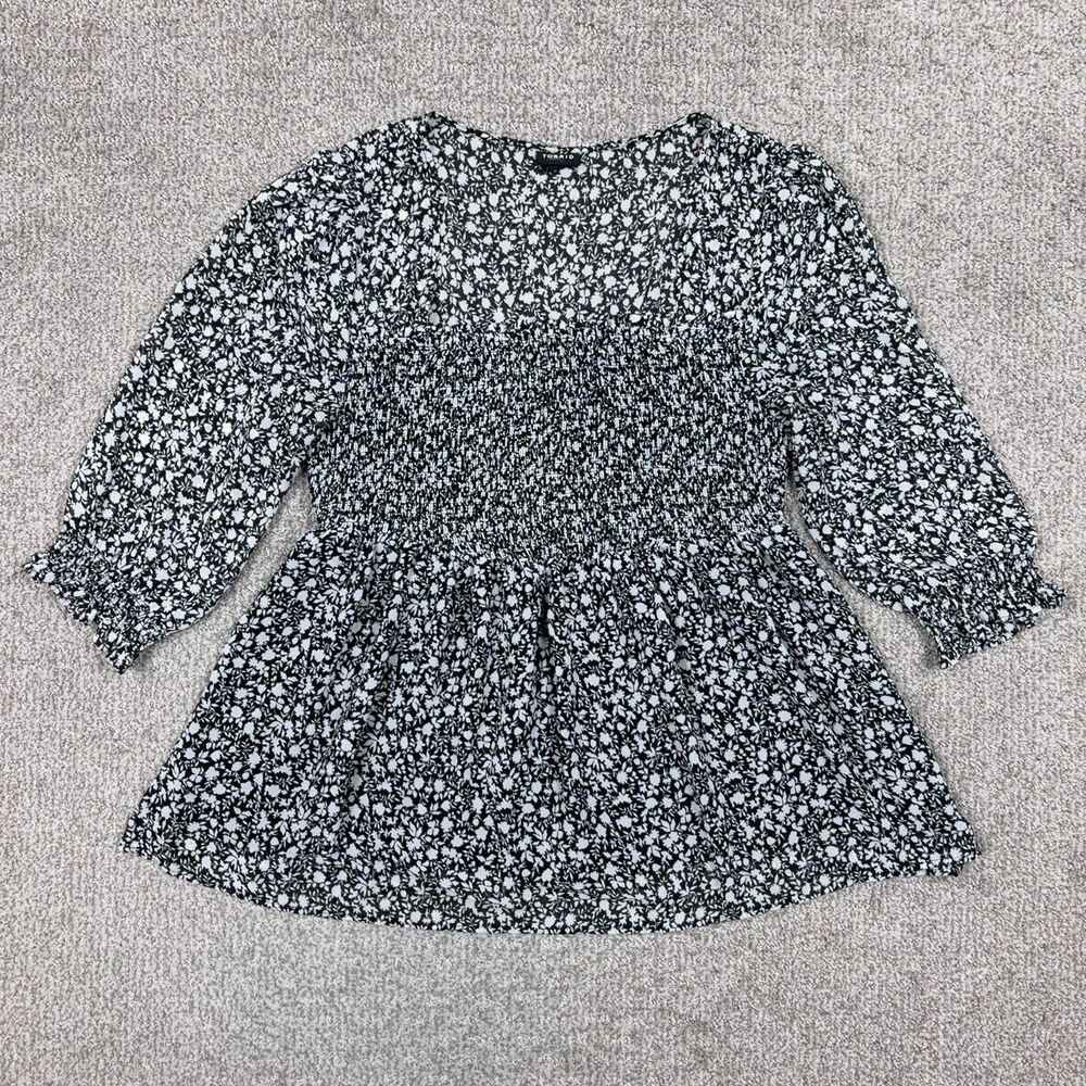 Torrid Top Womens 1X Black Floral Smocked Peplum Tunic Blouse Babydoll Boho